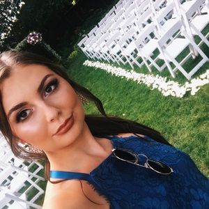 Meet your Posher, Amy